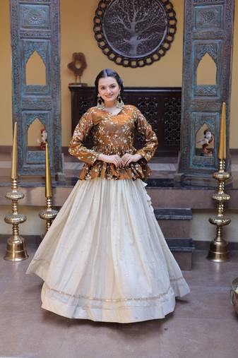NAVRATRI WHITE-GOLD COSMOS EMBROIDERED ED LEHENGA & BLOUSE
