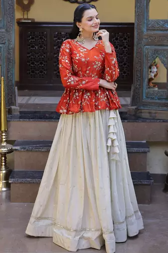 NAVRATRI WHITE-FENTA COSMOS EMBROIDERED ED LEHENGA & BLOUSE