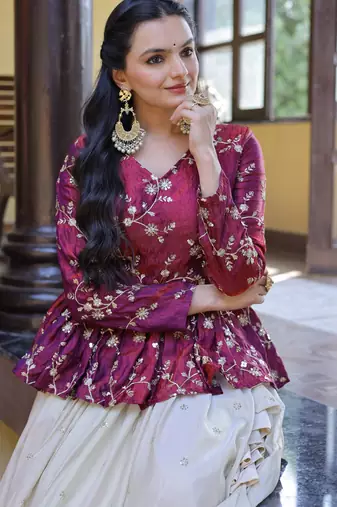 NAVRATRI WHITE-MAGENTA COSMOS EMBROIDERED ED LEHENGA & BLOUSE