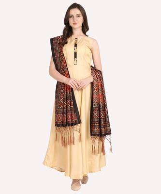 Digital print assam silk dupatta for women and girls to wear on gown chaniya choli kurti etc 2