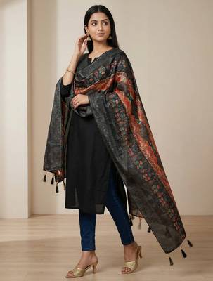 Jequared silk stall printed ethnic wear dupatta 3