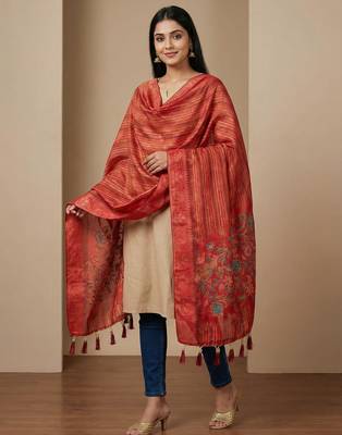 Jequared silk stall printed ethnic wear dupatta 3