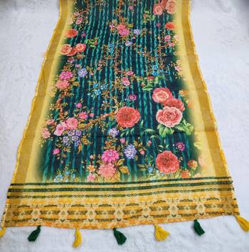 Digital print lilen blend zari dupatta for women and girls to wear on gown chaniya choli kurti etc 4