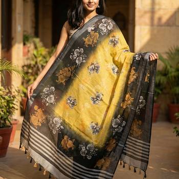 Digital print lilen blend zari dupatta for women and girls to wear on gown chaniya choli kurti etc 2