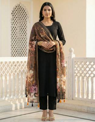 Digital print lilen blend zari dupatta for women and girls to wear on gown chaniya choli kurti etc 1