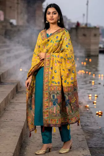 Digital print lilen blend zari dupatta for women and girls to wear on gown chaniya choli kurti etc