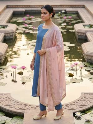 Baby pink solid colour orgenza silk fabric thred embrodery dupatta 2