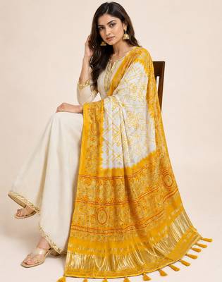Pure gajji silk bandhani digital print dupatta with lagdi patta pallu with handwork (wedding special) 1