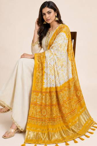Pure gajji silk bandhani digital print dupatta with lagdi patta pallu with handwork (wedding special)