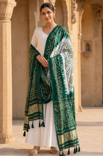 Pure gajji silk bandhani digital print dupatta with lagdi patta pallu with handwork (wedding special)