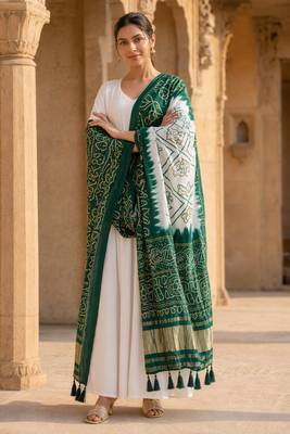 Pure gajji silk bandhani digital print dupatta with lagdi patta pallu with handwork (wedding special) 3