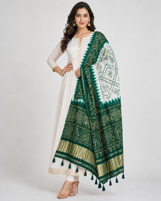 Pure gajji silk bandhani digital print dupatta with lagdi patta pallu with handwork (wedding special) 3