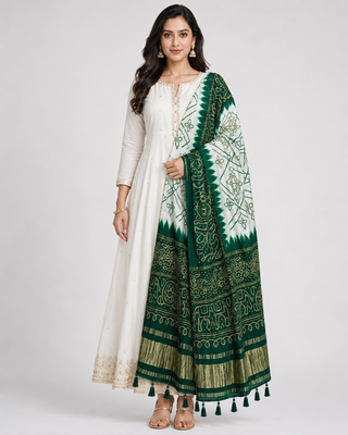 Pure gajji silk bandhani digital print dupatta with lagdi patta pallu with handwork (wedding special) 4