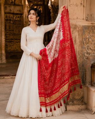 Pure gajji silk bandhani digital print dupatta with lagdi patta pallu with handwork (wedding special) 3