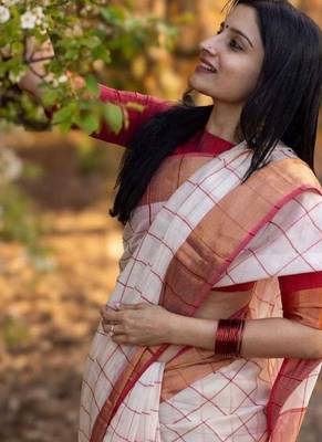white-red color checks linen cotton blend digital printed sarees 1