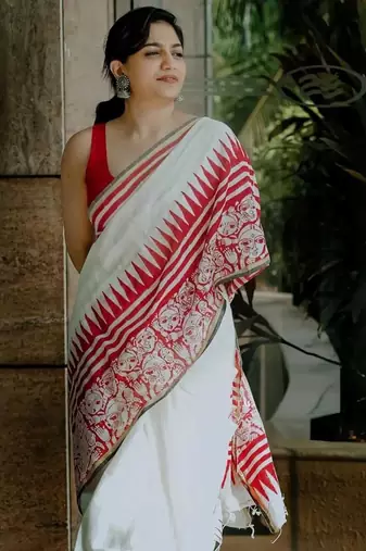 white red color linen cotton blend digital printed sarees