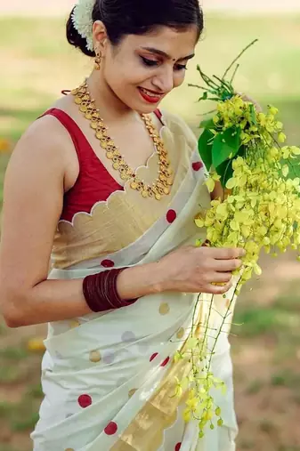 white red color linen cotton blend digital printed gold zari cut border sarees