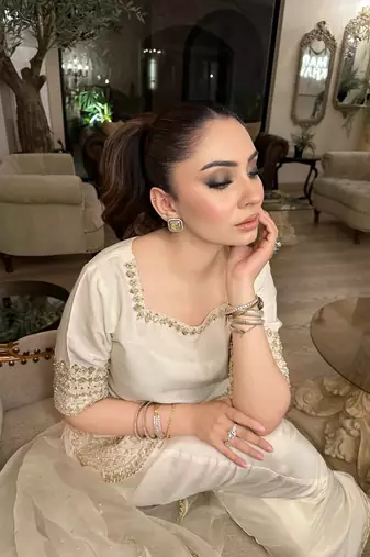 Cream chinon silk embroidery kurta palazzo set with organza dupatta