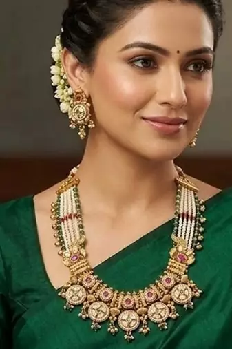 Rivaara heritage kundan necklace