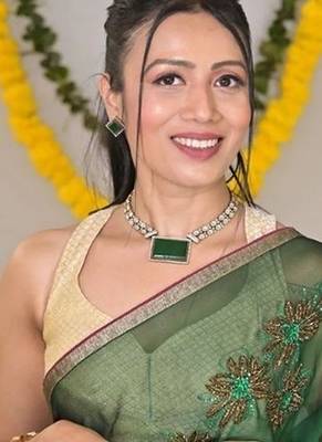 Samrajni emerald long necklace 3