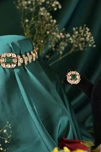 Ratna royal mossanite green golden choker necklace