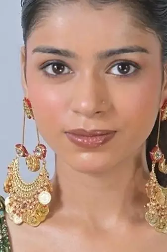 Sitaara kundan chandbali statement earring
