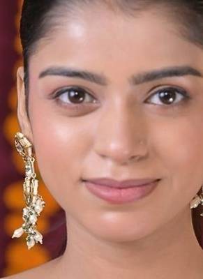 Royal lotus kundan chandbali statement earrings 3