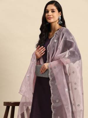 women regular kurta with trousers & dupatta 1
