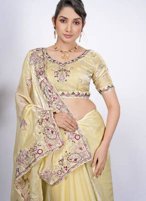 Bollywood yellow detailed resham zari floral embroidery saree with unstitched blouse 4
