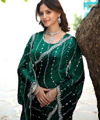 Indian green embellished pattern with border fandy satin saree with unstitched blouse 5