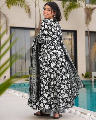 Floral printed muslin v neck black anarkali set 2
