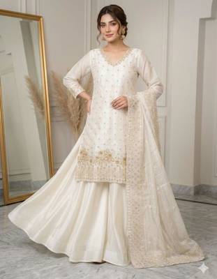 Off-white silk blend embroidered palazzo set 3