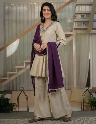 Beige silk blend embroidered palazzo set 2