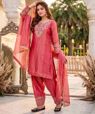 Pink silk blend embroidered palazzo set 1