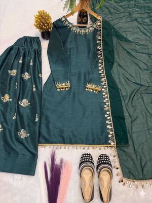 Green silk blend embroidered farshi salwar set 4