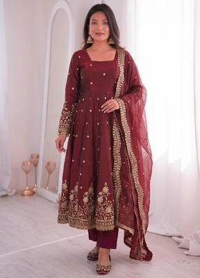 Maroon silk blend embroidered flared gown set 1