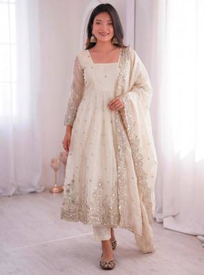 White silk blend embroidered flared gown set 1