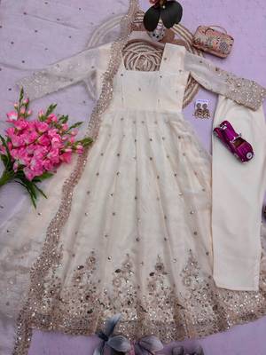 White silk blend embroidered flared gown set 2