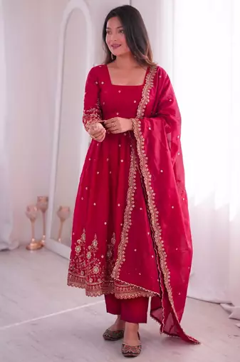Red silk blend embroidered flared gown set