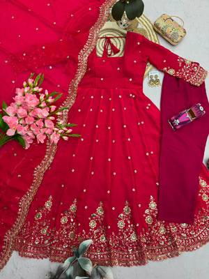 Red silk blend embroidered flared gown set 2