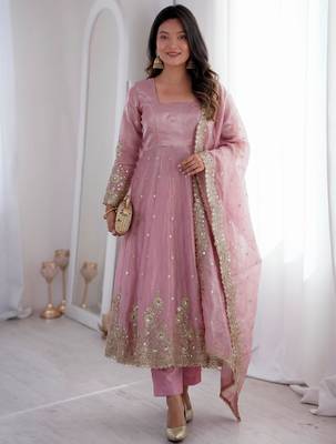 Pink silk blend embroidered flared gown set 1