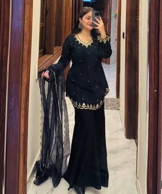 Black silk blend embroidered palazzo set 2