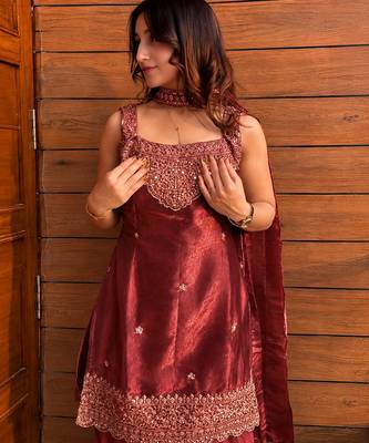 Maroon fendy kurta sharara set with choker dupatta 3