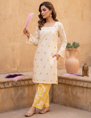 Women's off white embroidered kurta with yellow printed farshi pant 2