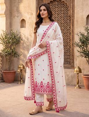 White & pink embroidered kurta pant set with maska cotton silk dupatta 1