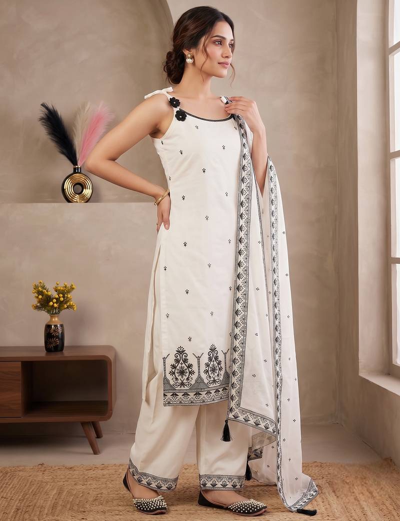 White & black embroidered kurta pant set with maska cotton silk dupatta