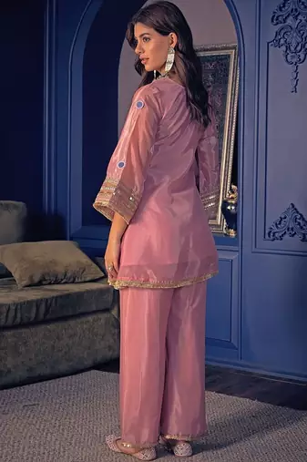 Peach silk blend crepe kurta pant set with handwork