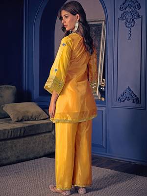 Yellow silk blend crepe kurta pant set with handwork 2