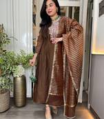 Chocolate chanderi kurta pant set with jacquard dupatta