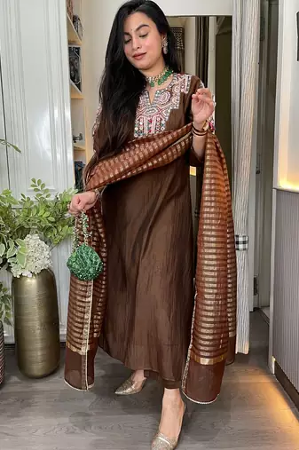 Chocolate chanderi kurta pant set with jacquard dupatta